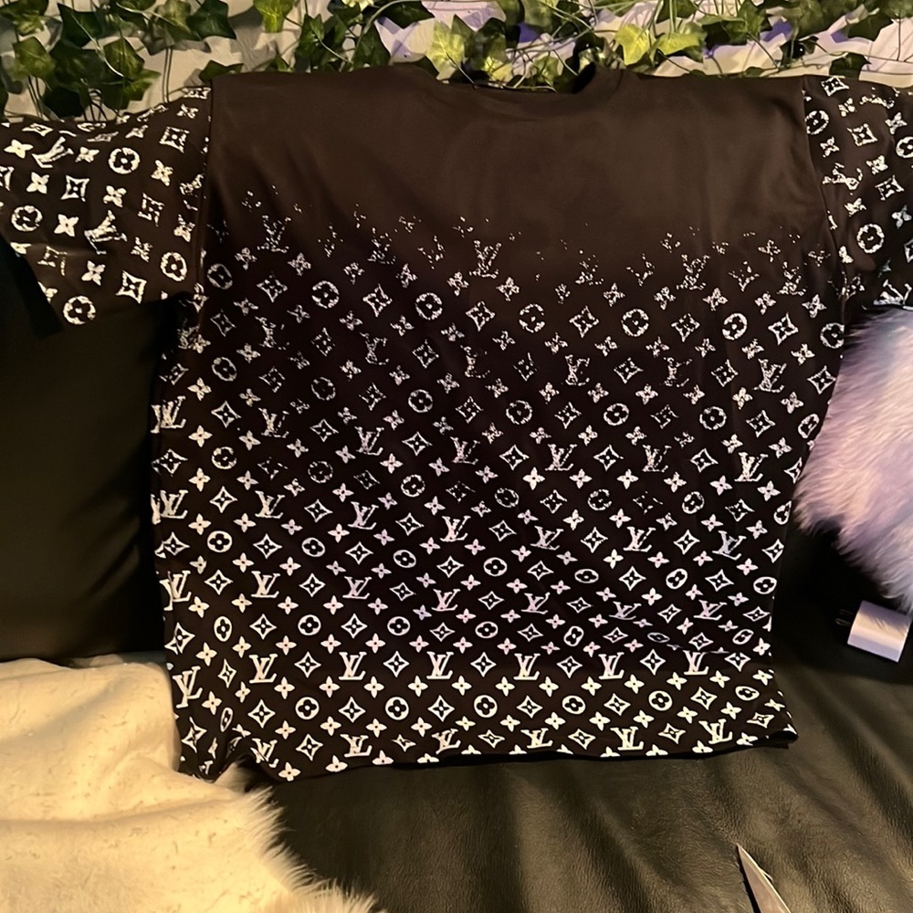 Louis Vuitton tshirt